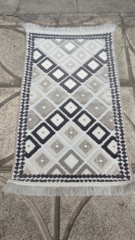 پادری فرشی ریشه دار